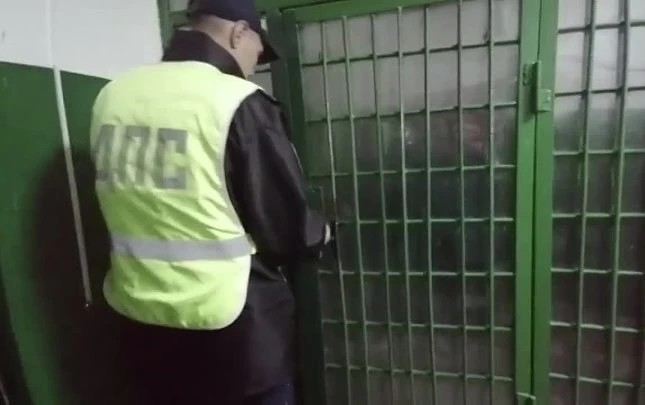 ⚡️В Копейске пьяный водитель устроил бой с ДПС.  Сотрудники ДПС, патрулировавшие на улице Ленина, ос