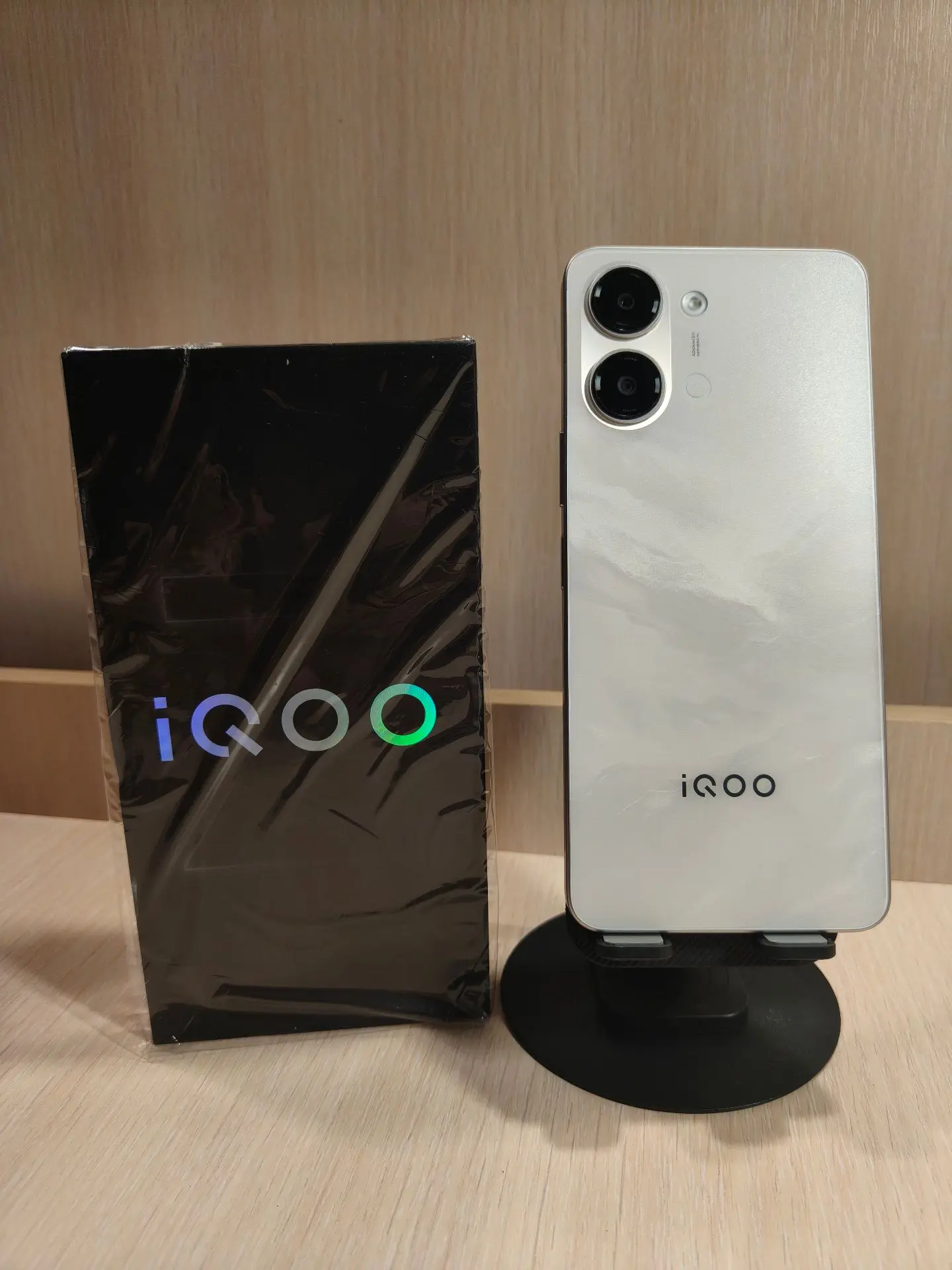 IQOO прислали бюджетную новинку на обзор. Да, это не самый навороченный и мощный смартф...