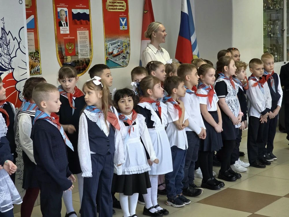 🌟Сегодня в стенах нашей школы состоялось по-настоящему тёплое и торжественное событие — вручение атр
