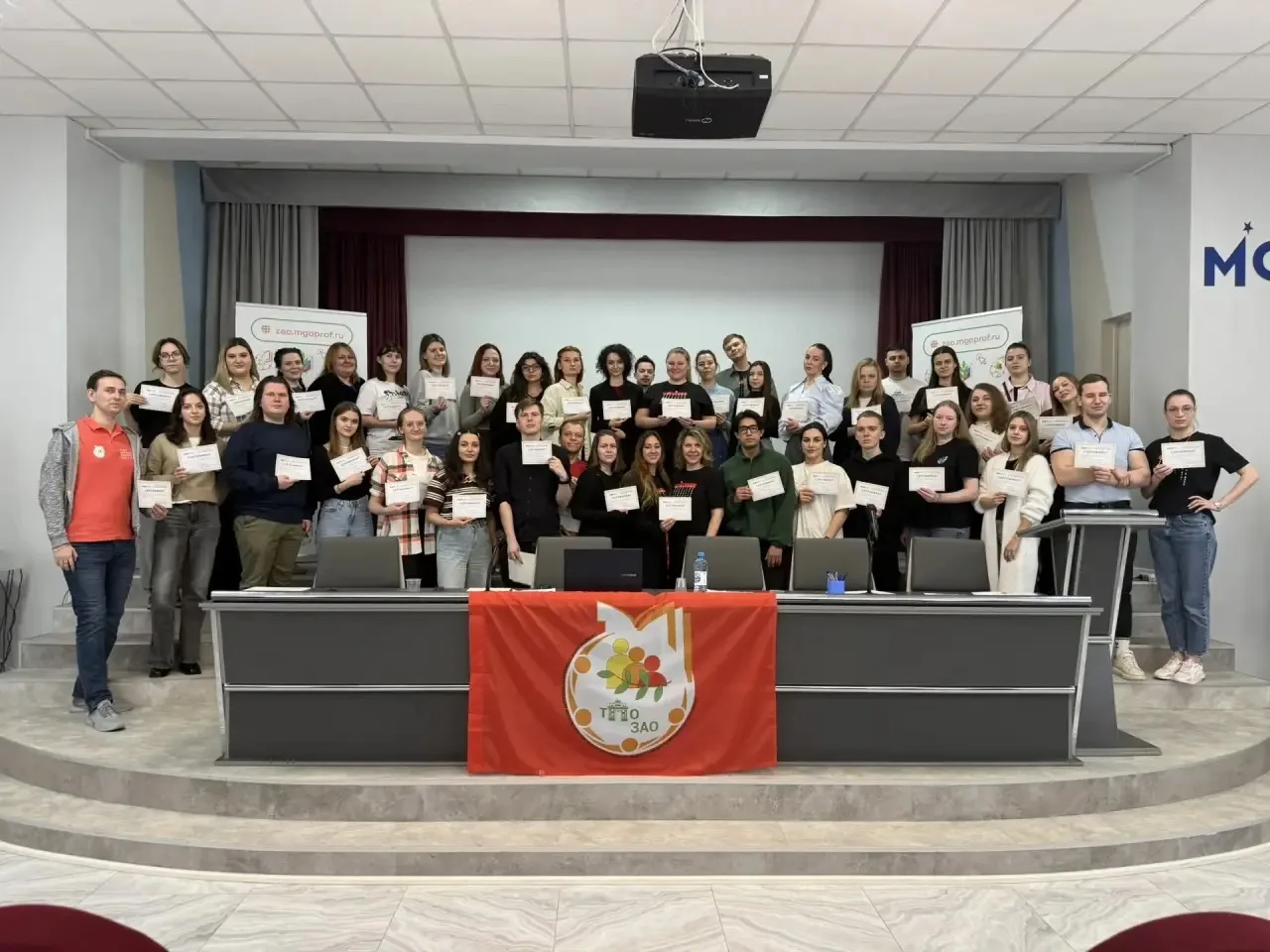 Управление коммуникациями! 🤝  📅 С 14 по 15 марта советник директора по воспитанию Мордовина Полина А