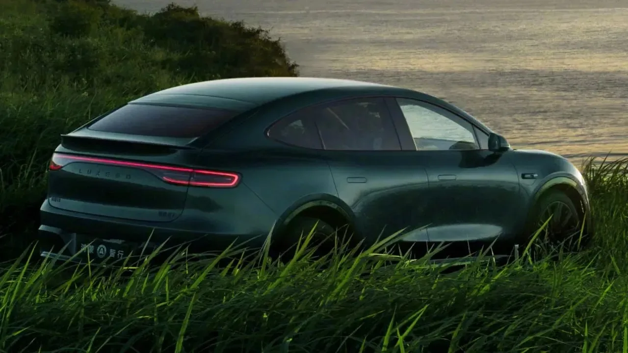 Председатель Chery Инь Тунъюэ рассказал, что кросс-купе Luxeed R7, разработанный совместно с Huawei,