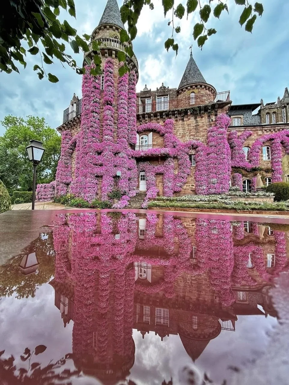 Добро пожаловать в Château de Castel‑Novel — замок‑отель в регионе Лимузен, Франция!  Построенный в 