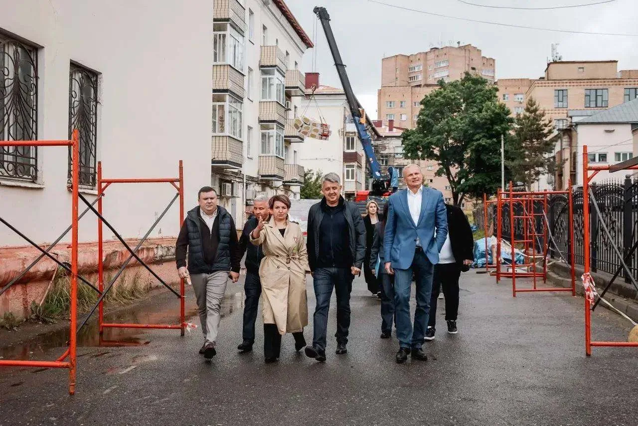 На улице Гагарина в Клину ремонтируют крышу дома

⚙️  Ход реконструкции крыши проверили во время нед