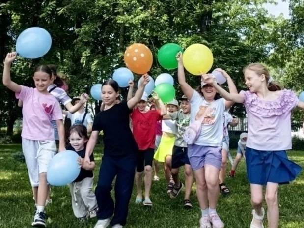 🌼Поздравляем с Днём семьи, любви и верности, который отмечаем 8 июля!
👨‍👩‍👦Семья — это наша глав
