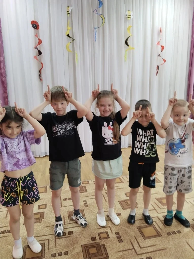 В творческом объединении "Чудо логоритмика", под руководством педагога дополнительного образования П