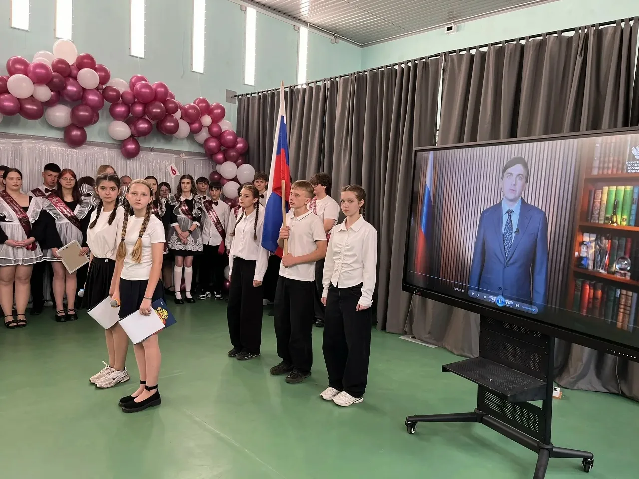 🔔 Последний звонок — начало новой главы!

26 мая в МКОУ Р‑Буйловской СОШ прозвучал Последний звонок