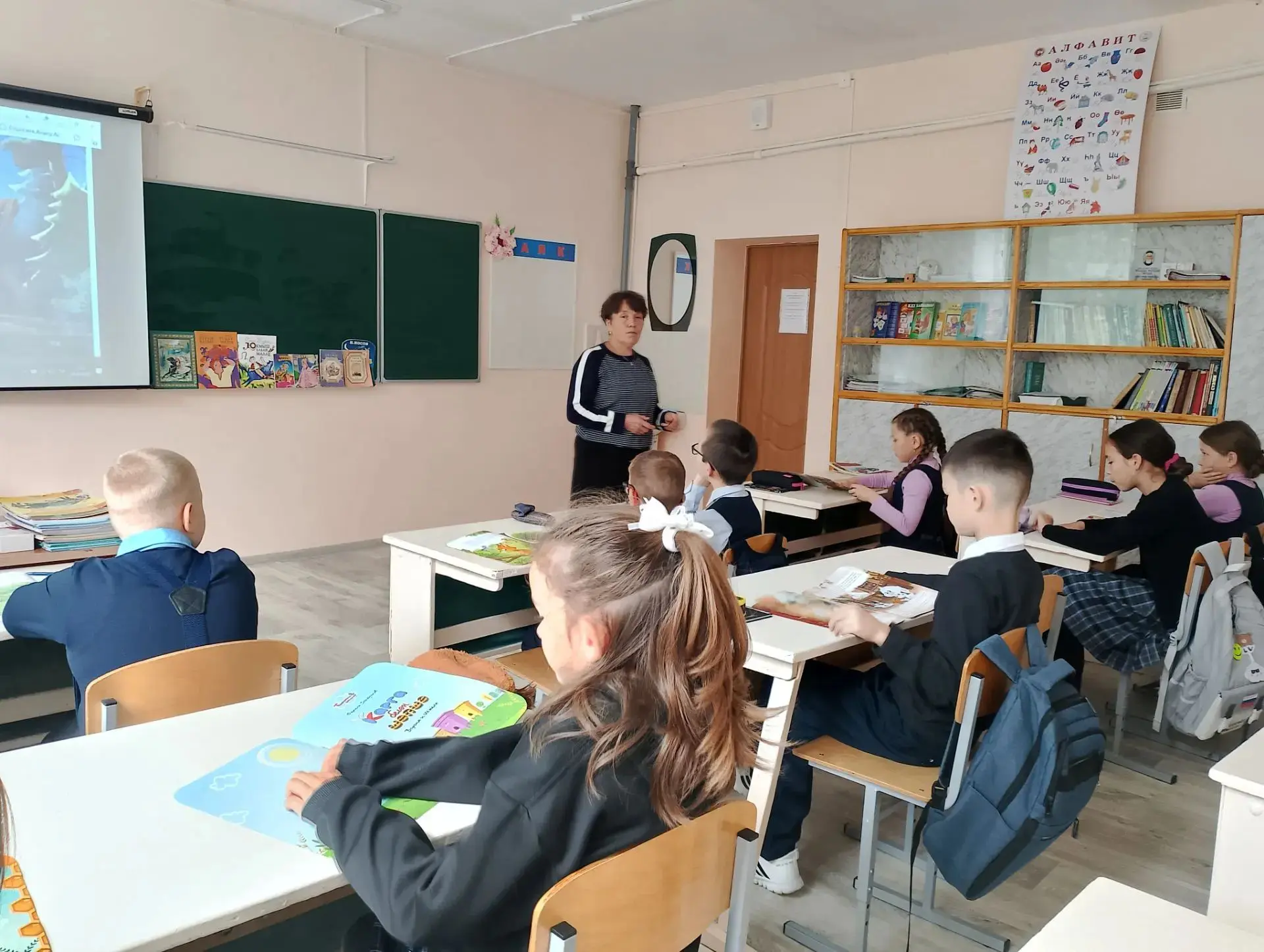 В МБОУ «Чарлинская средняя школа» прошла республиканская акция «Сказочный день в Татарс...