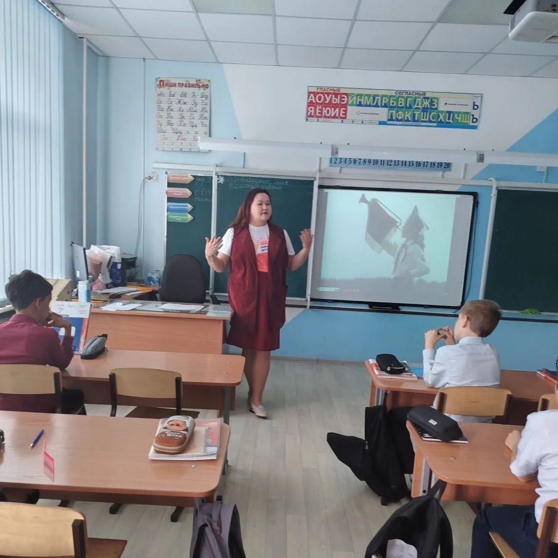 🌟 Встреча поколений: от пионеров до «Орлят»  В рамках празднования Дня детских общественных организа