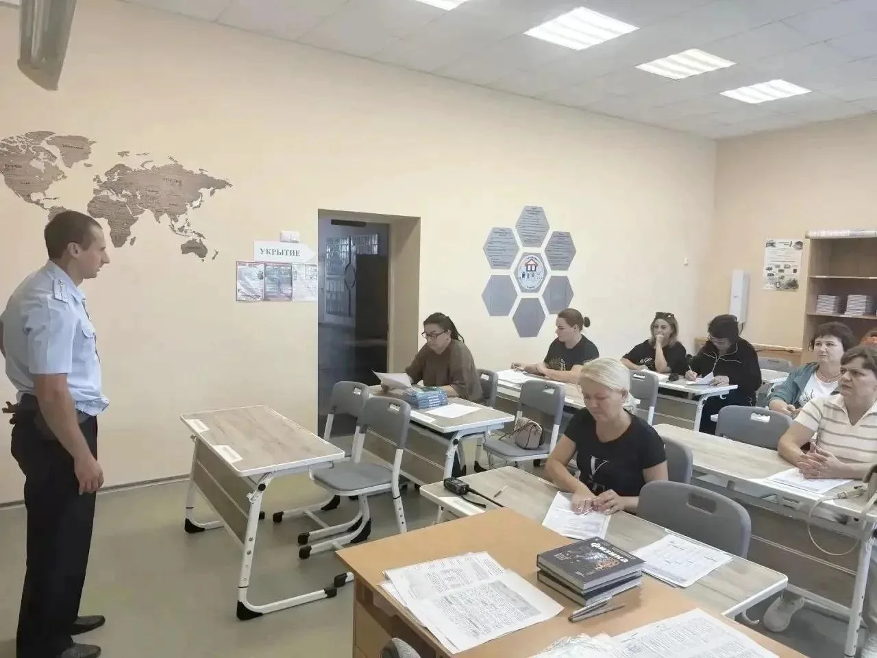 В преддверии нового учебного года сотрудники местной Госавтоинспекции провели профилакт...