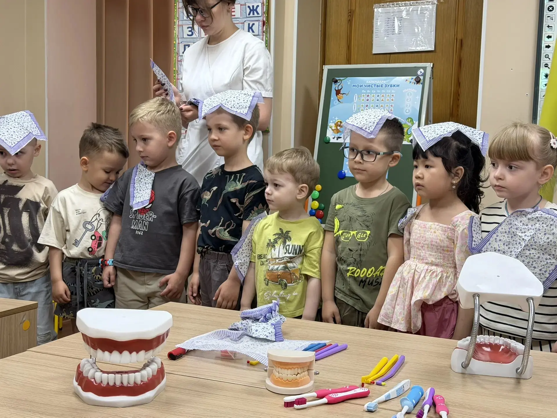 Акция "Здоровые зубки" продолжается 

В этот раз,  студенты Амурского медицинского колледжа, посетил