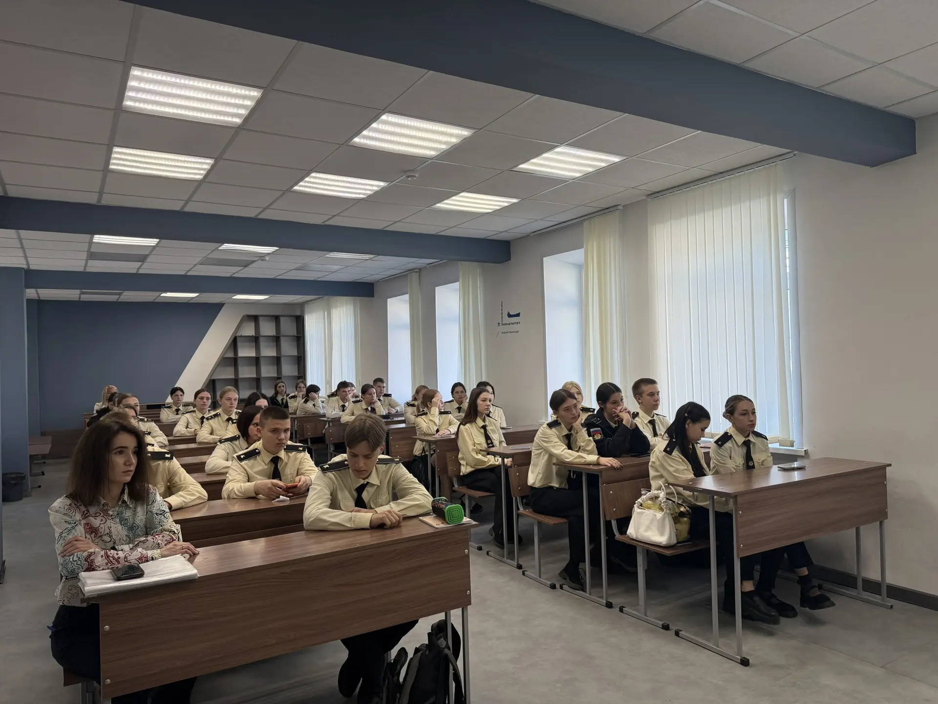 🇷🇺 В Хабаровском колледже водного транспорта и промышленности прошла лекция от Россий...