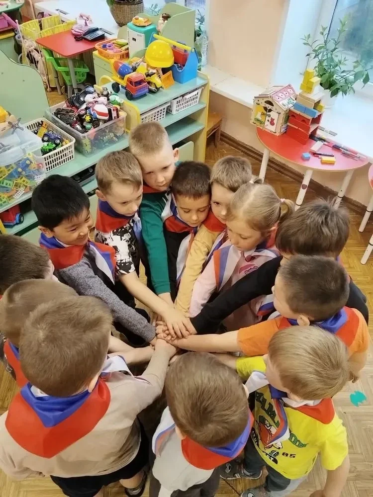 🧸 «Один в поле не воин» — это знают даже дошколята! Сегодня у нас прошло необычное занятие «Разговор