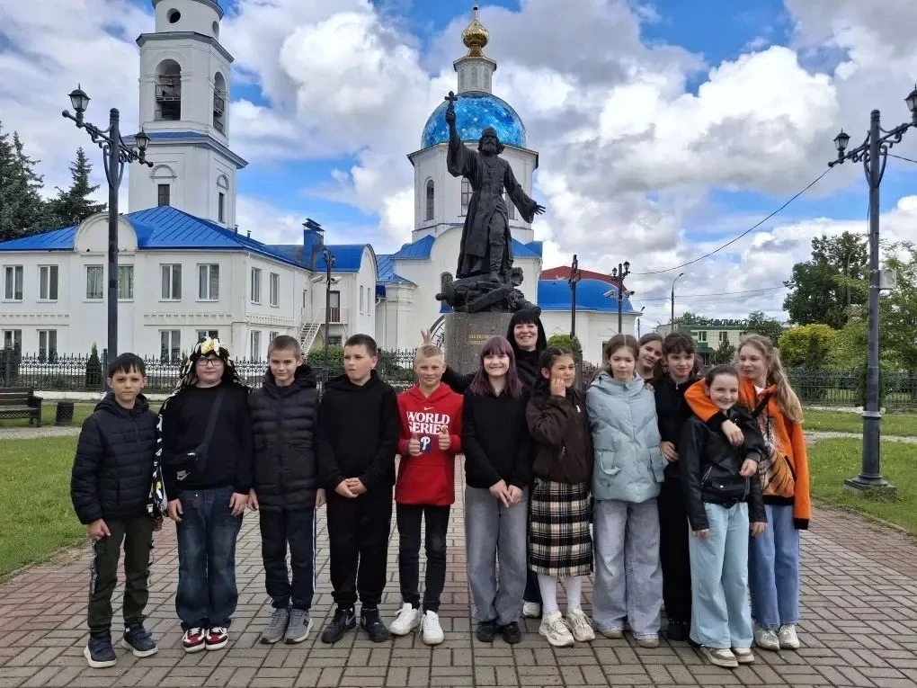 Ребята из 5 «Б», 6 «А» и 6«Б» классов продолжают открывать удивительные места нашей Кал...