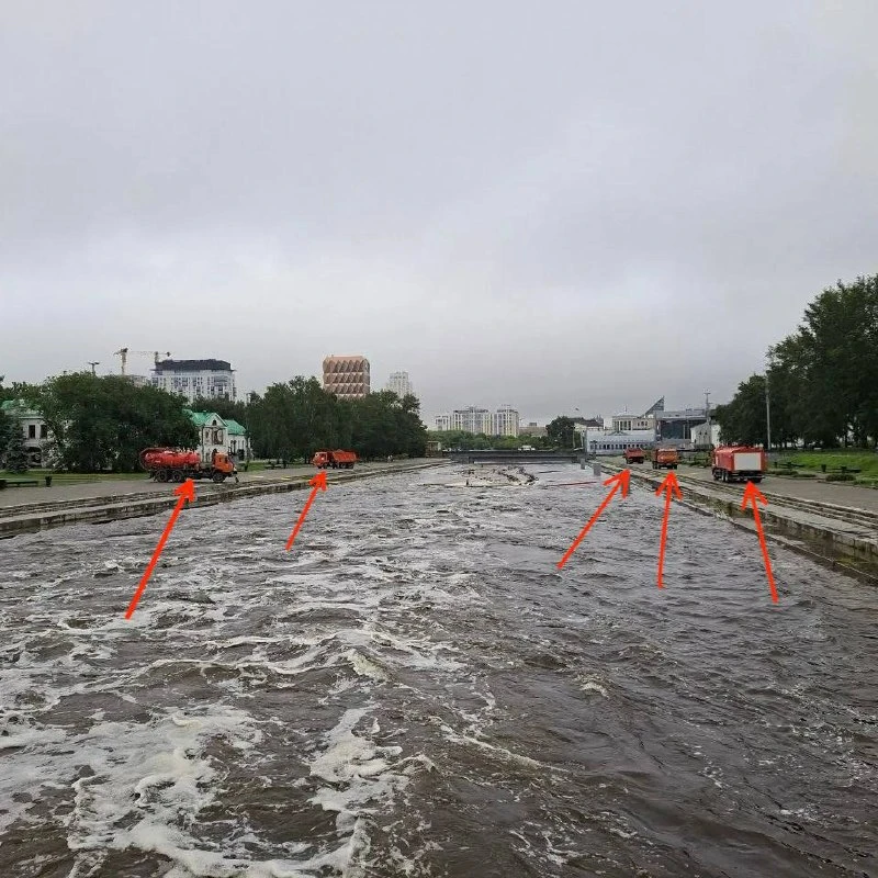 Фонтан на Плотинке восстановлен после паводка