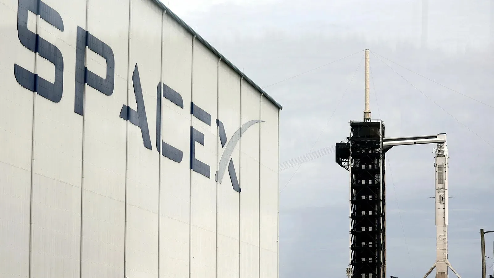 Вы наверняка видели новость про SpaceX и выход на IPO