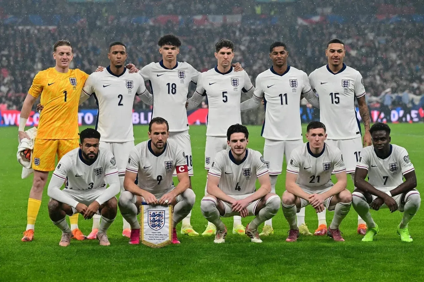 ⚽️ Сборную Англии ОБОКРАЛИ перед матчем ЧМ в США

У англичан украли мячи, тренировочное оборудование
