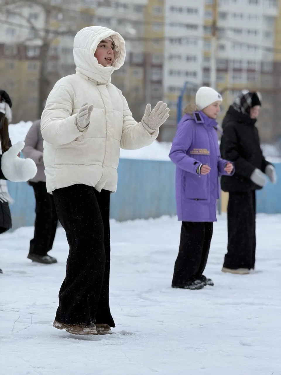 ❄️ Вечер на коньках: лед был горячим! ⛸️🏒  Сегодня каток нашего лицея превратился в настоящую ледову