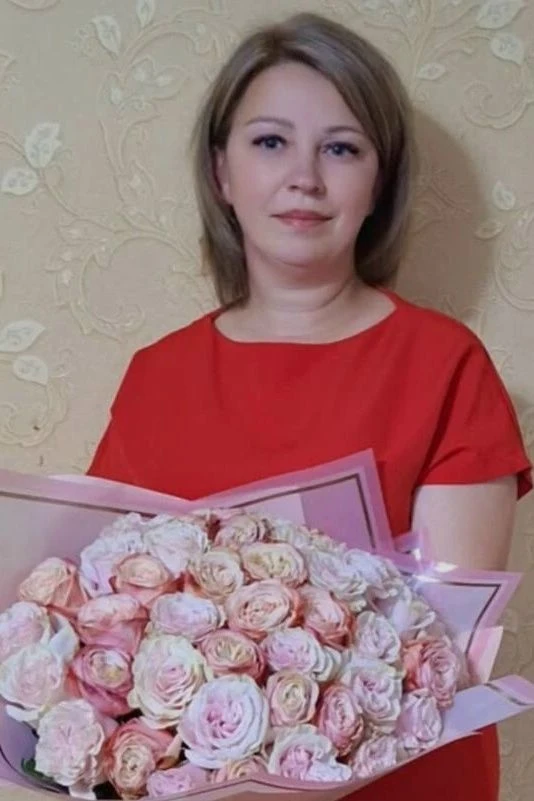 Коллектив ОБУСО «КЦСОН Золотухинского района» поздравляет с днем рождения социального работника отде