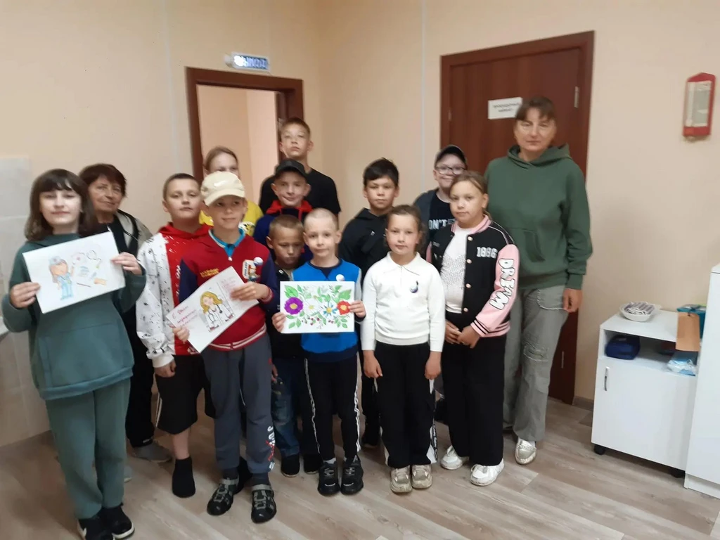 В преддверии Дня медицинского работника, который будет 21 июня, сегодня в пришкольном лагере"Радуга"