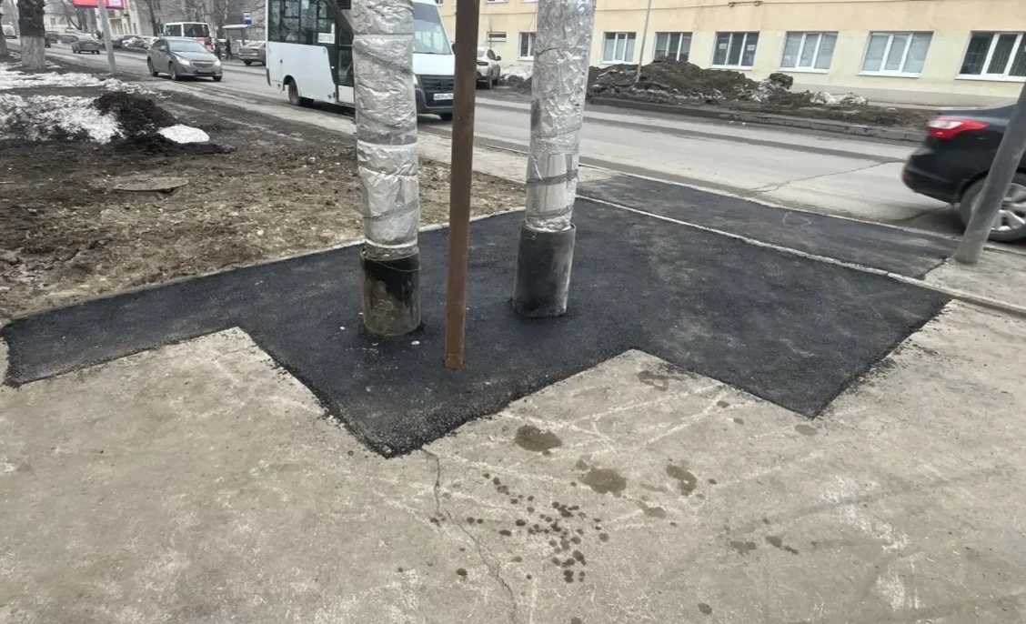 ➡️Сотрудники отдела благоустройства и дорожного хозяйства на ежедневной основе проводят...