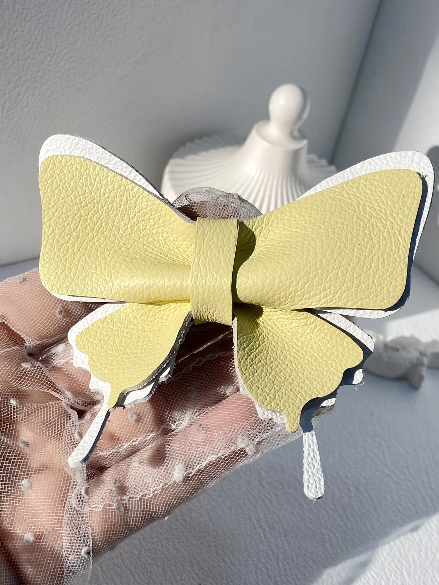Бабочки 🦋 
Лето же ☀️ 

Брошь кожаная Бабочка на одежду, КожевО https://www.wildberries.ru/catalog/