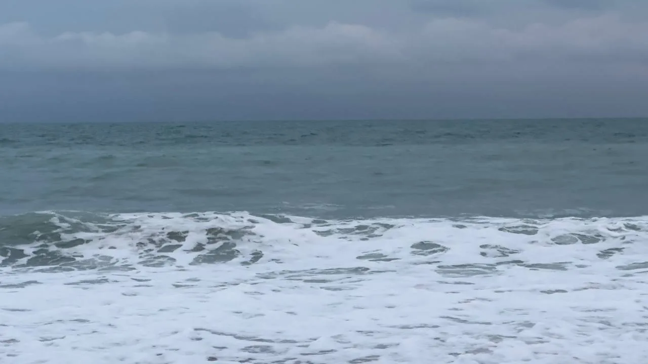 Обстановка на пляжах и в море на сегодня 04.06.2026

Температура воздуха: +16°C
Небольшая облачность