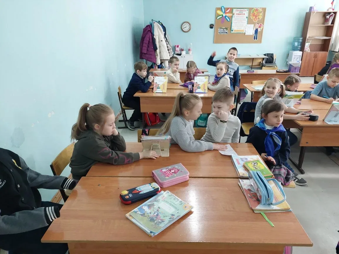 🎉 Как насыщенно и ярко прошла наша предметная неделя в 1б! 🎉  С 15 по 19 ноября мы окунулись в мир л