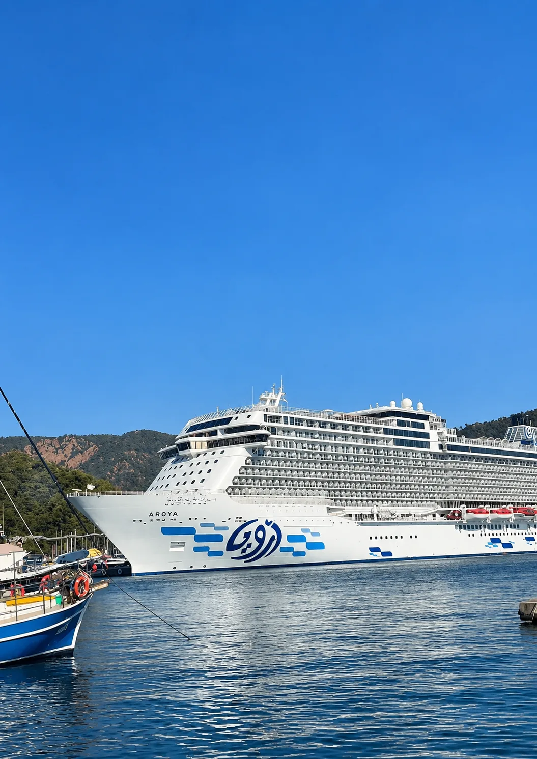 1 678 кают, три тысячи гостей и торговый центр на три этажа 🚢