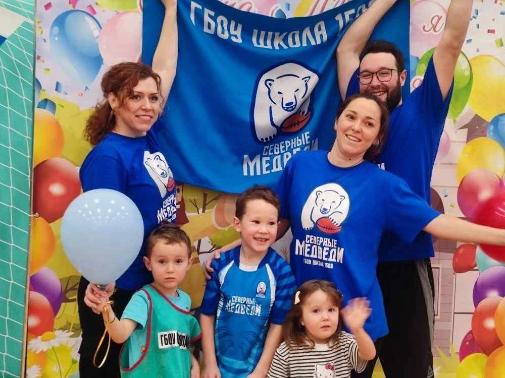 🏆Вторая ступень пьедестала на окружном фестивале «Всей семьёй на старт» у нашей школы!  В эстафетах 
