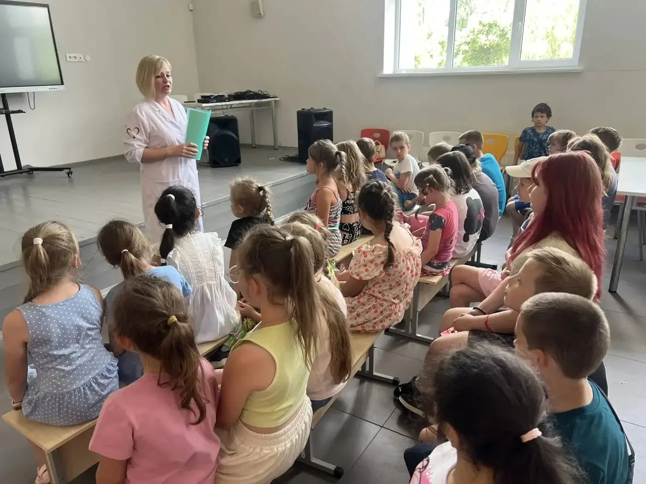 👉 Воспитанники пришкольного лагеря школы имени А. П. Белобородова встретились с медсестрой Татьяной