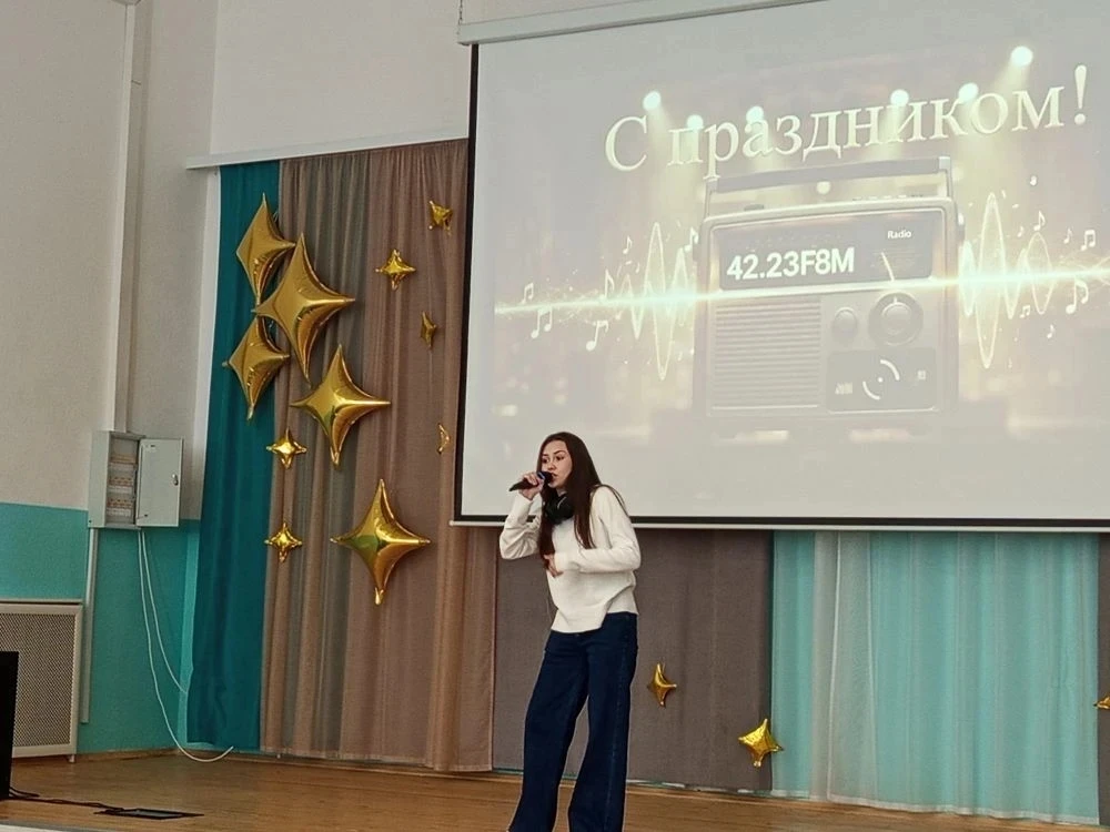 🎉6 марта в нашей школе состоялся общешкольный праздничный концерт, посвященный Международному женско