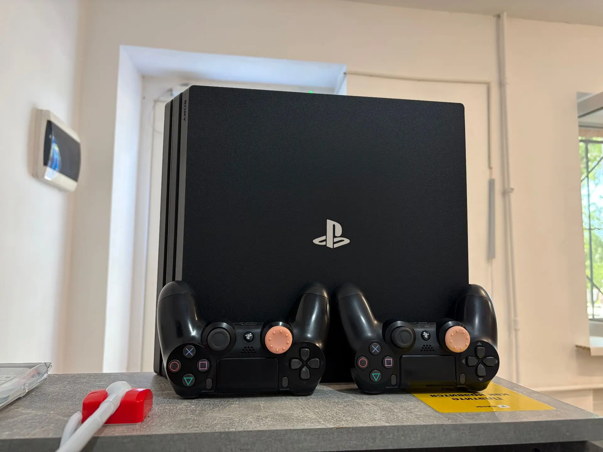 Игровая консоль Sony playstation 4 pro 1tb