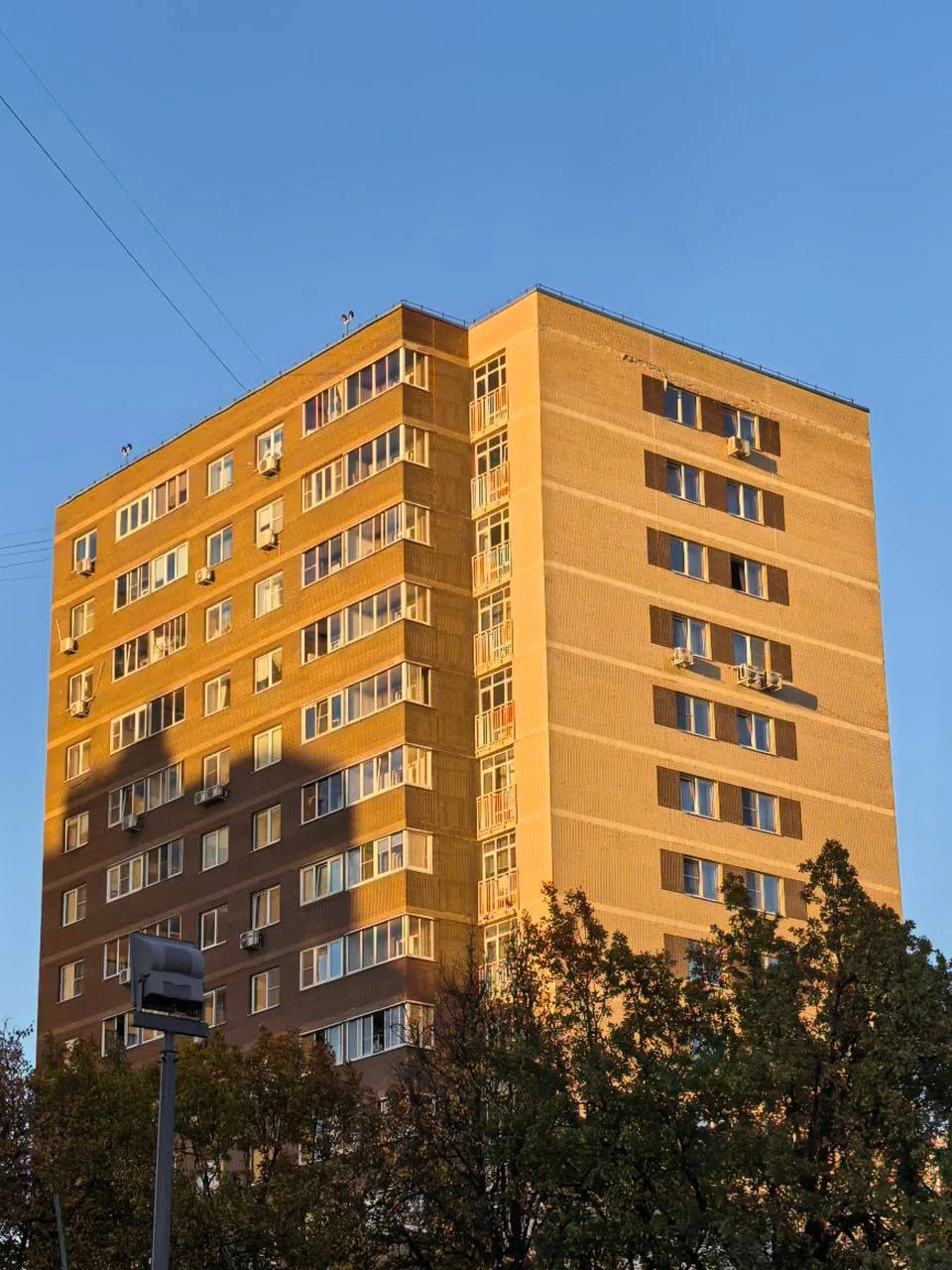 Коммунарка, берегите головы