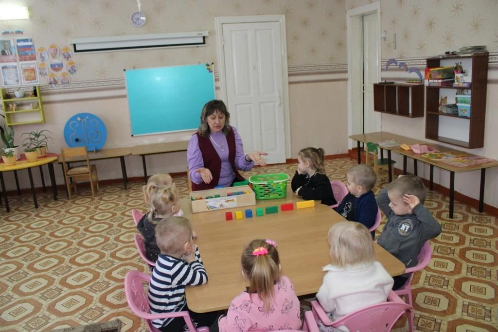 Конструирование в младшей группе (воспитатель  Толубаева О.В.) .
Одним из наиболее распространенных 