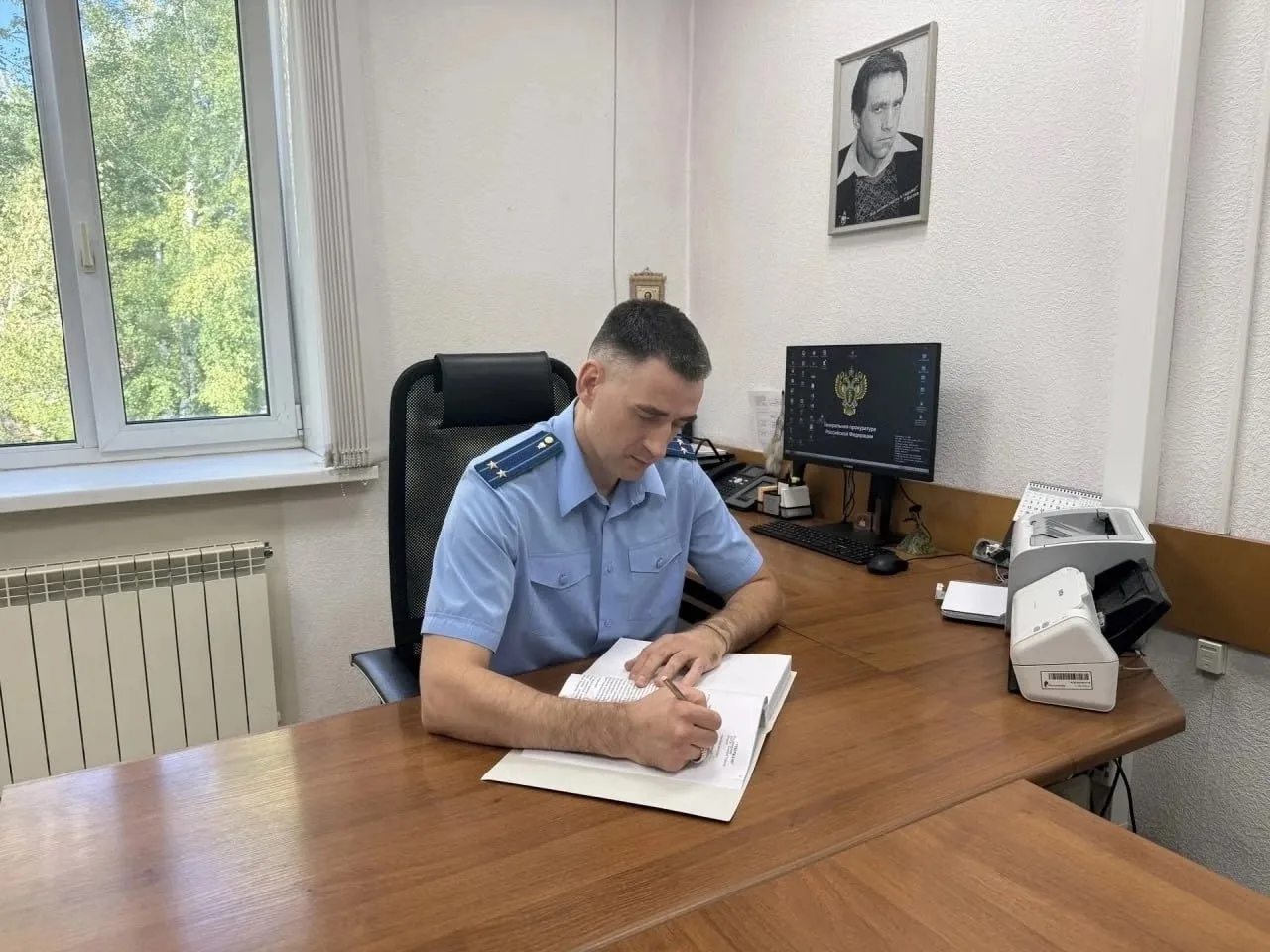 Прокуратура Северска помогает вернуть пенсионеру «задекларированные» дистанционными мош...