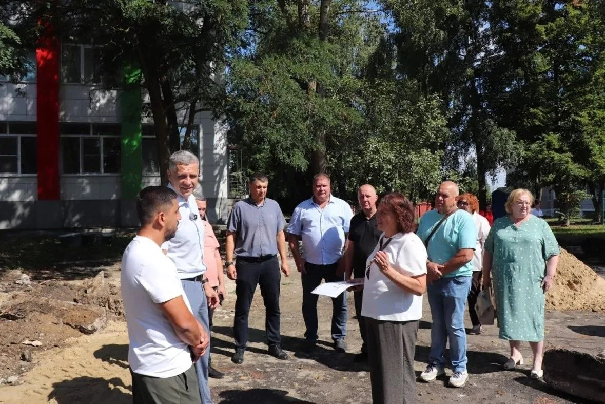 Благоустройство у лицея: работы в разгаре