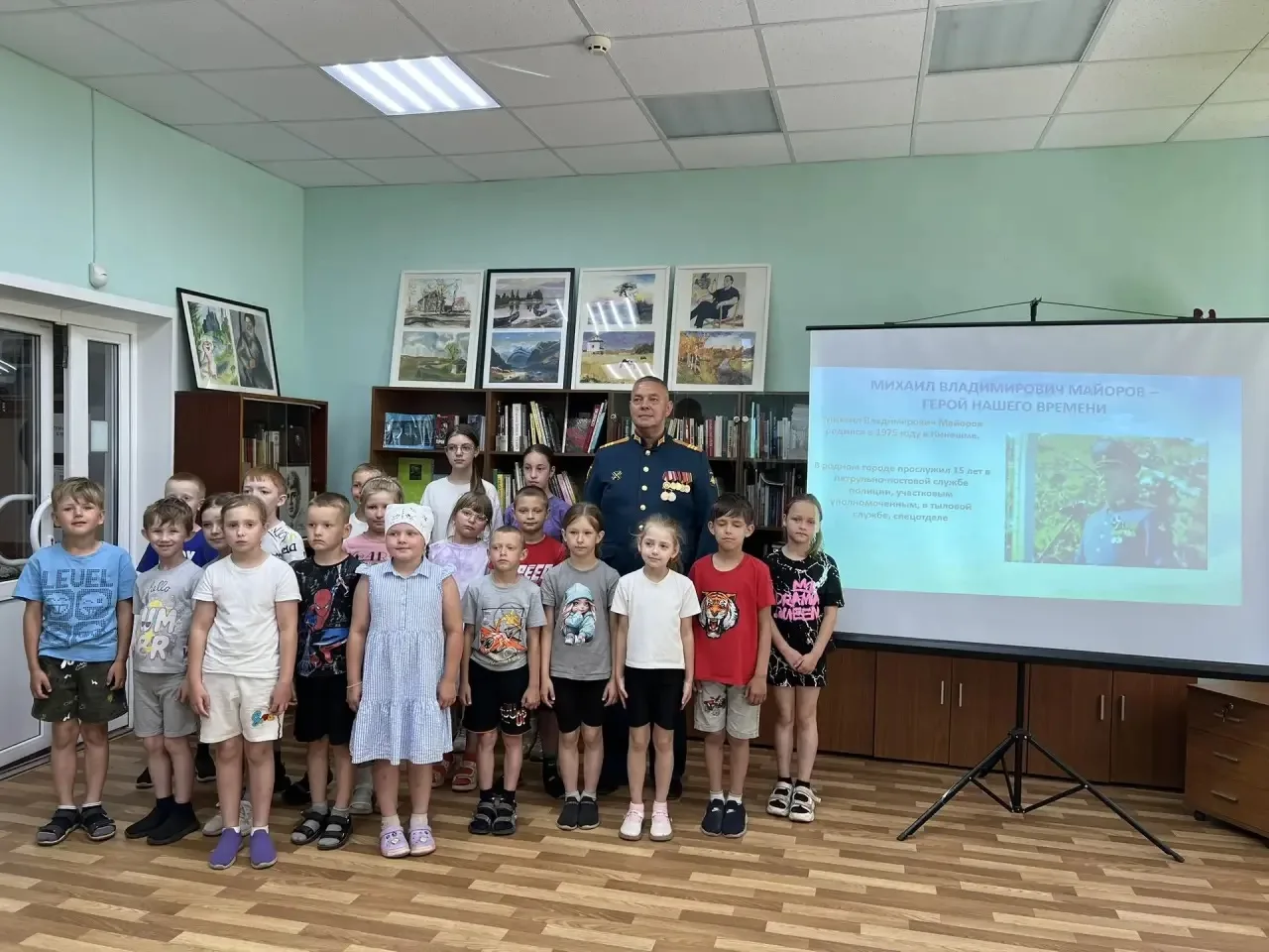#СВО
‼В преддверие Дня России ребята из летнего лагеря щколы №10 встретились с ветераном СВО, участн
