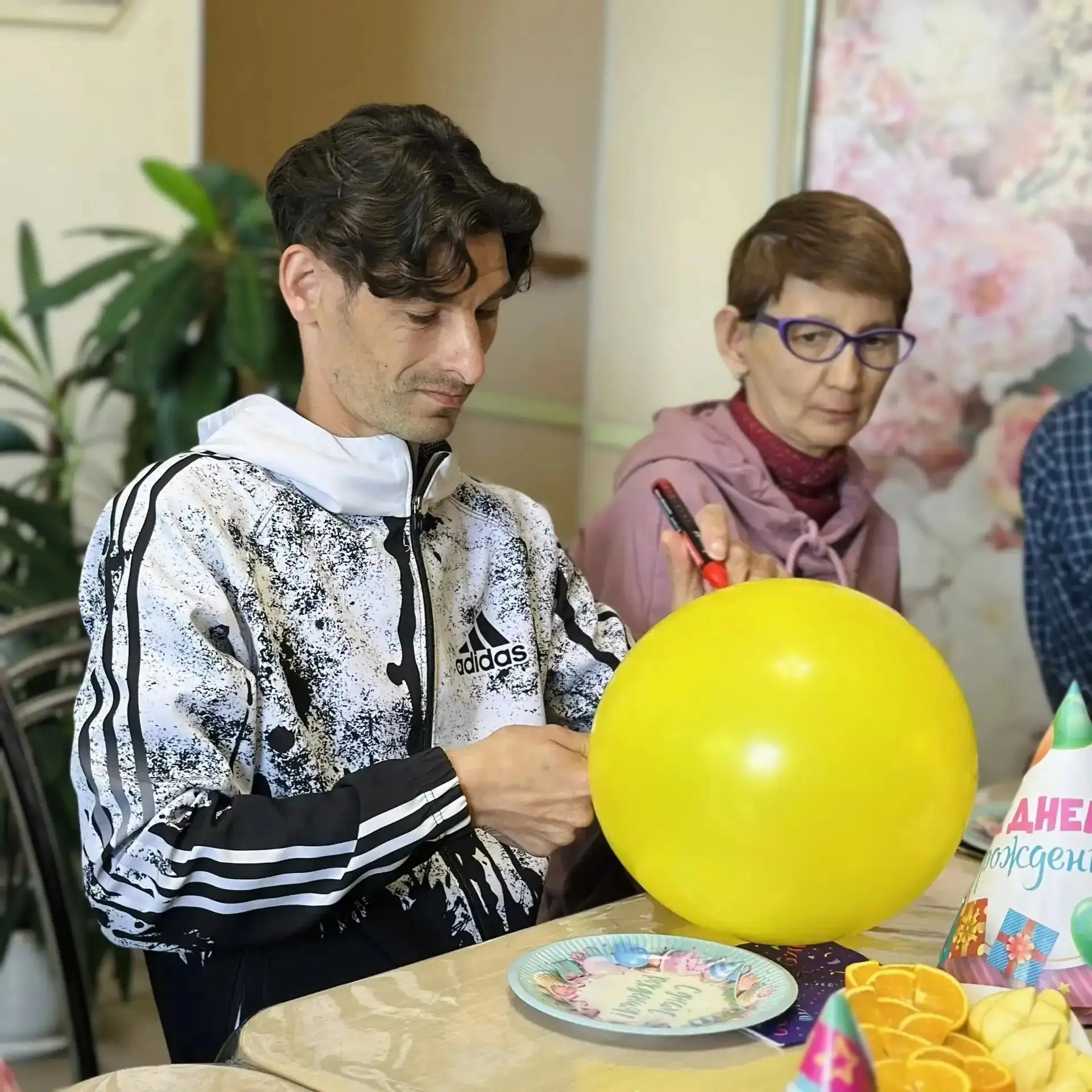 🎉В нашем доме прошёл День именинника. Чествовали тех, кто родился в последний месяц ве...