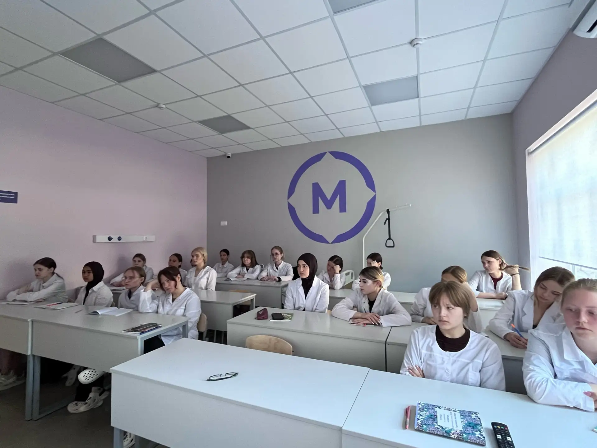 В Борисоглебском медицинском колледже состоялись классные часы, посвященные Дню славянс...