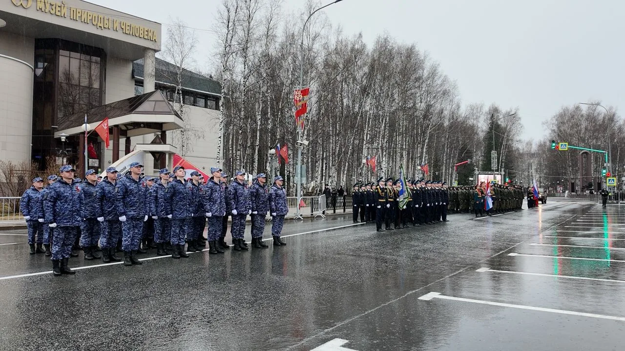 Ханты-Мансийск встречает День Победы!  📸 Ханты-Мансийск | Онлайн