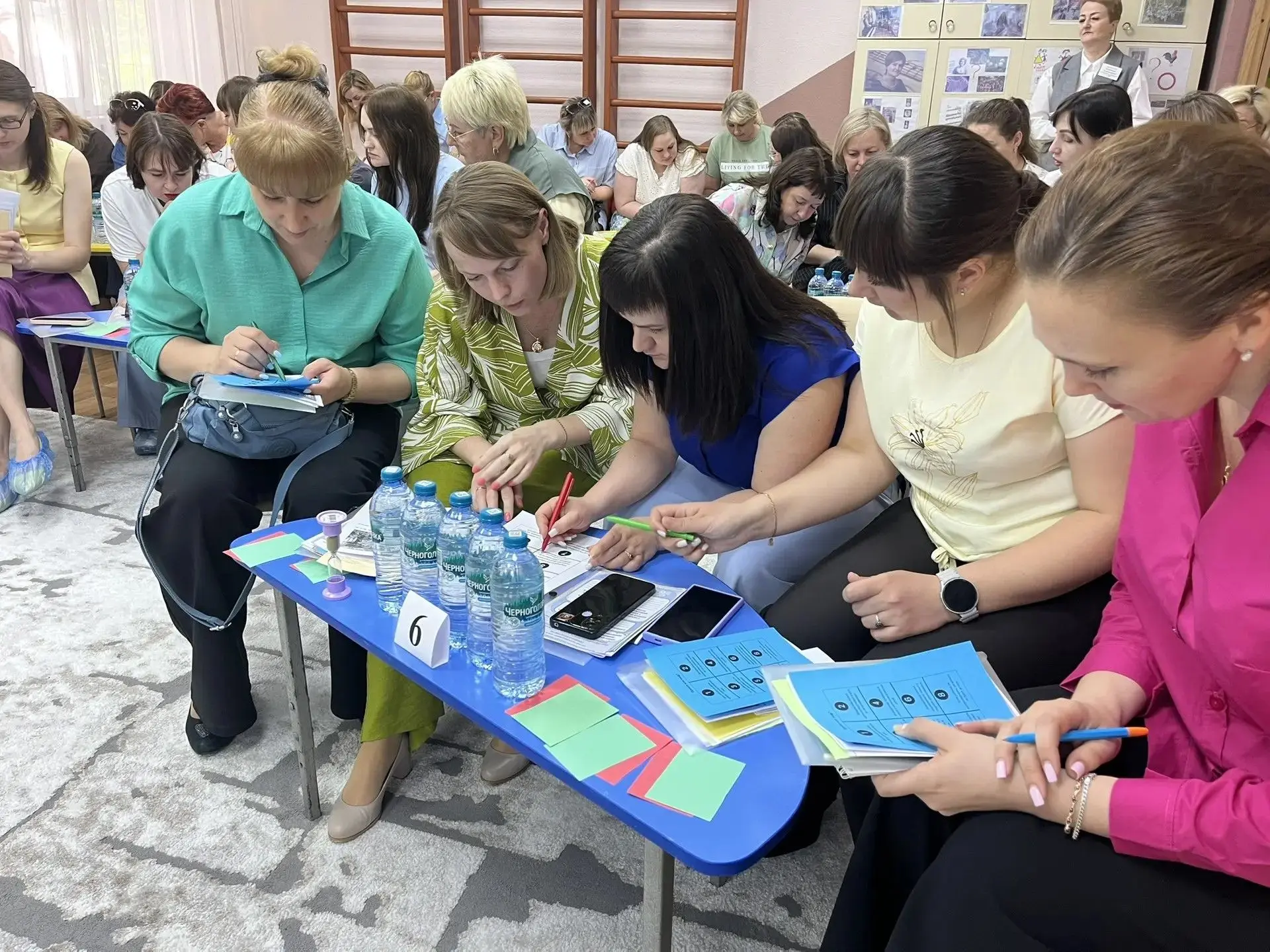 Заместители руководителей моделируют современную «говорящую среду» детского сада  На базе детского с