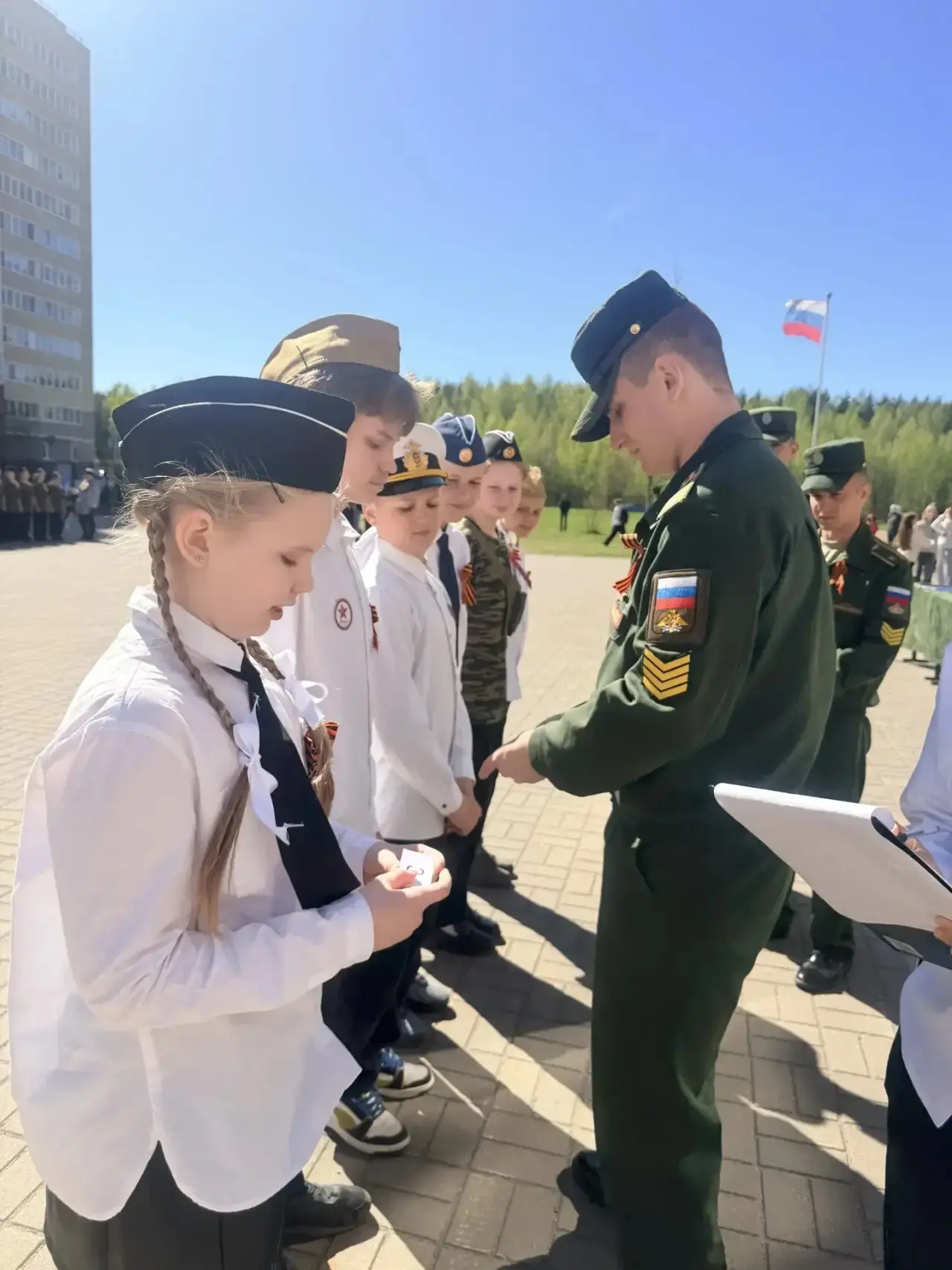 🇷🇺Линейка Памяти, акция «Георгиевская ленточка», смотр строя и песни - настоящий дух патриотизма!  С