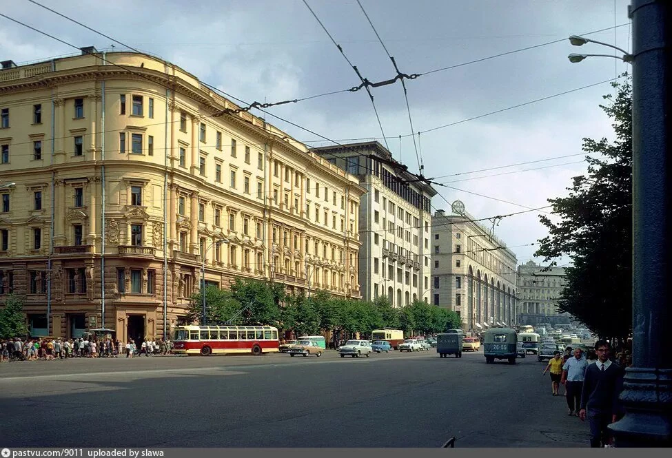 Проспект Маркса. Универмаг «Детский мир» 1965–1970