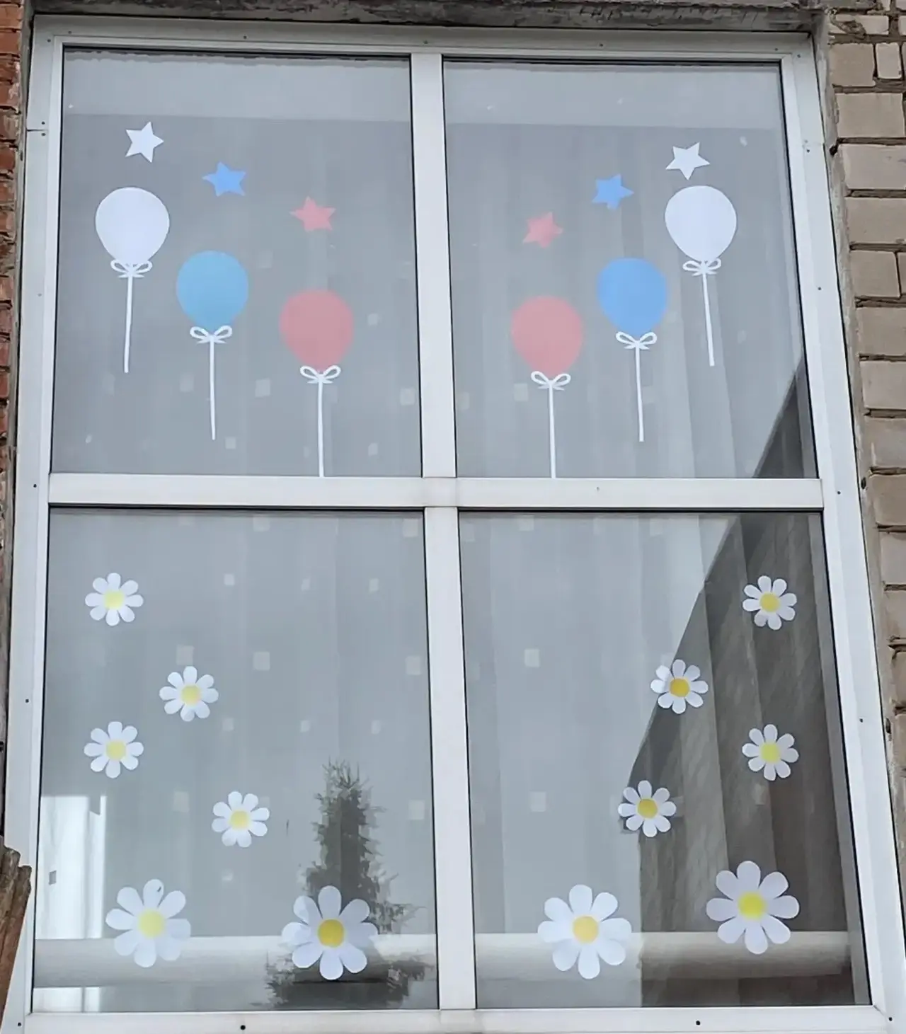 Дети, родители и сотрудники нашего детского сада присоединились к Всероссийской акции "Окна России",