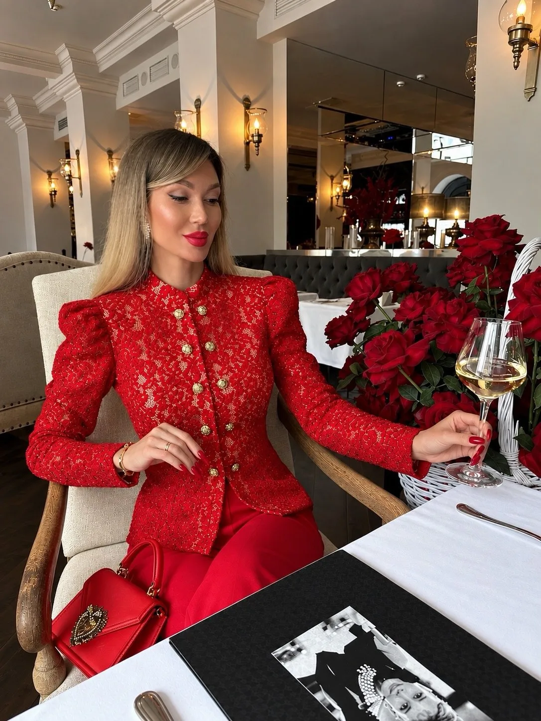 Роскошные новинки уже в бутиках ♥️кружевной алый жакет отшили 🫶🏼😍♥️по вашим многочис...