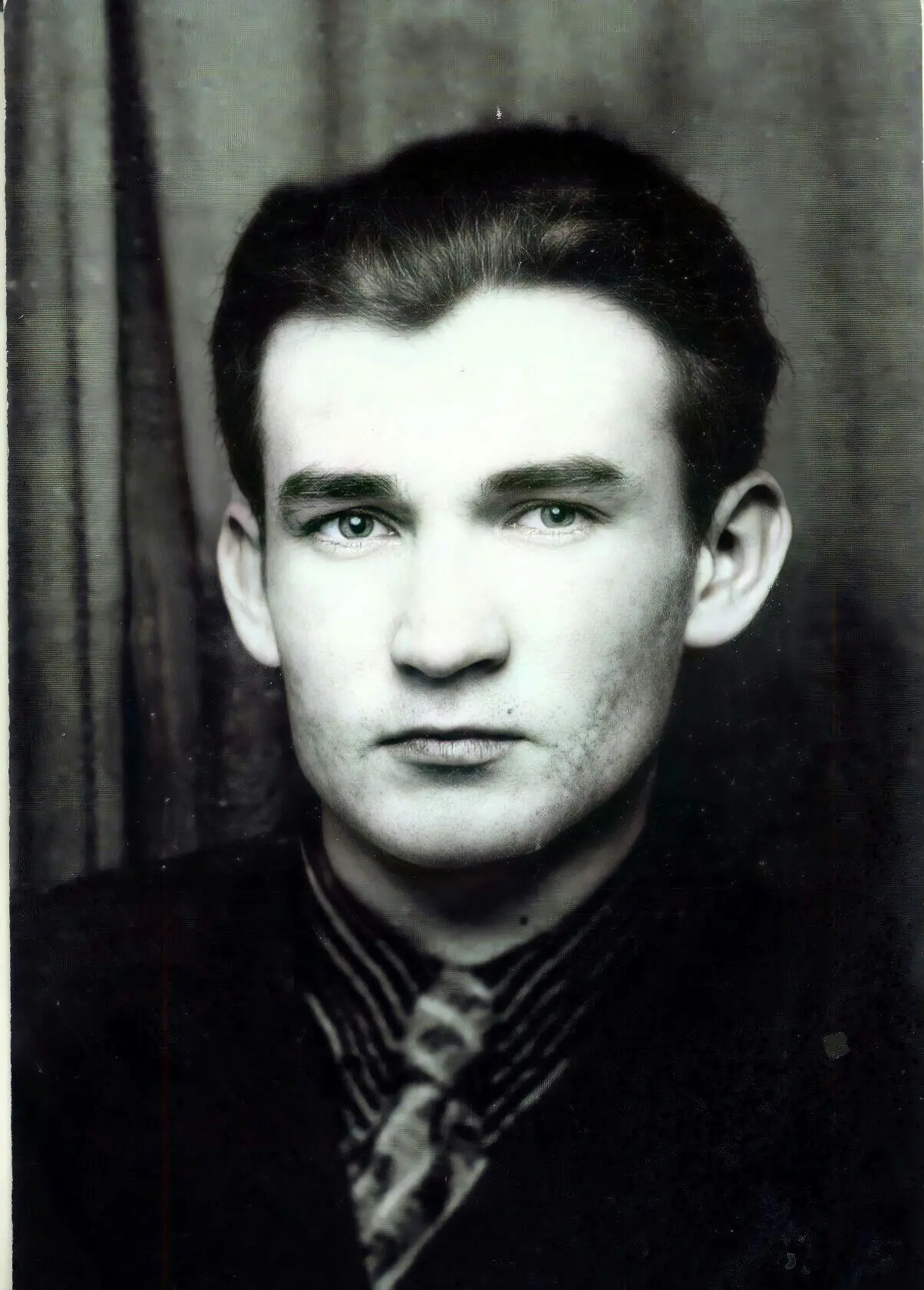 л. Его творчество отличалось, прежде всего, народностью. Он был поэтом импровизатором, талантливым п