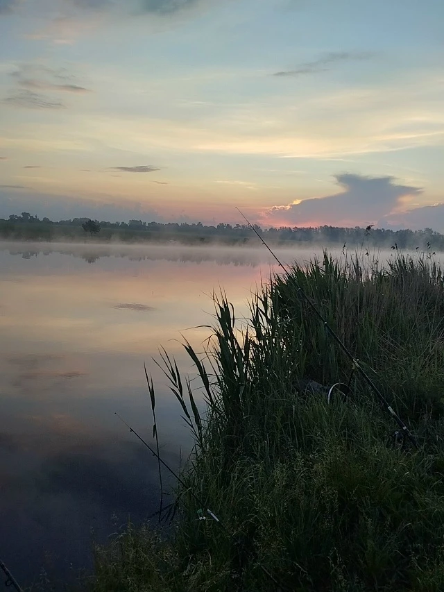 Рассвет на рыбалке