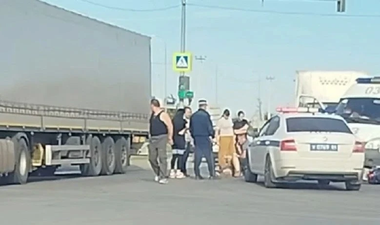 В Энгельсе на улице Шоссейной произошла авария с участием мотоциклиста. Днем 27 сентябр...