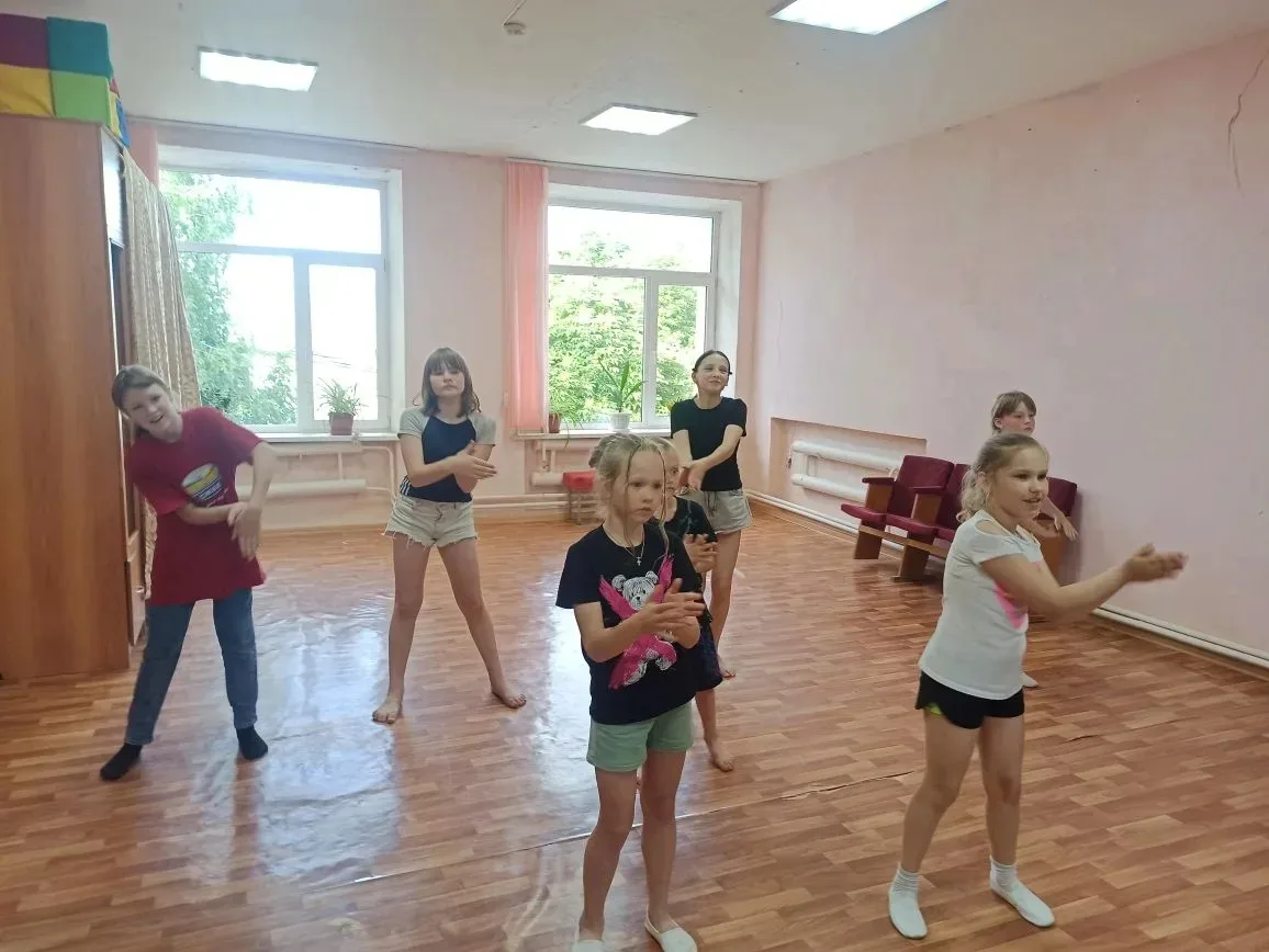 ЛЕТО ОТКРЫТЫХ ДВЕРЕЙ

🌿 В Домах культуры муниципального учреждения культуры «Дом культуры с. Михайл