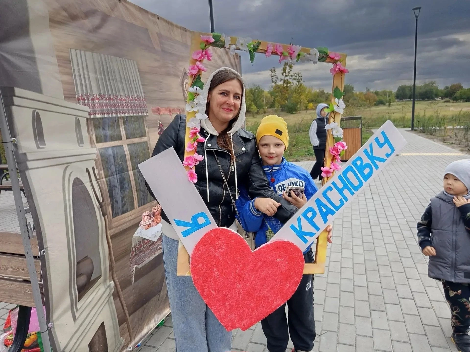 В Каменском районе отпраздновали 355-летия хуторов Красновка и Филиппенков